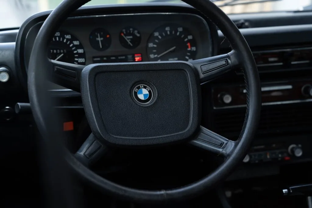 Oldtimers te koop BMW E3 3.3L