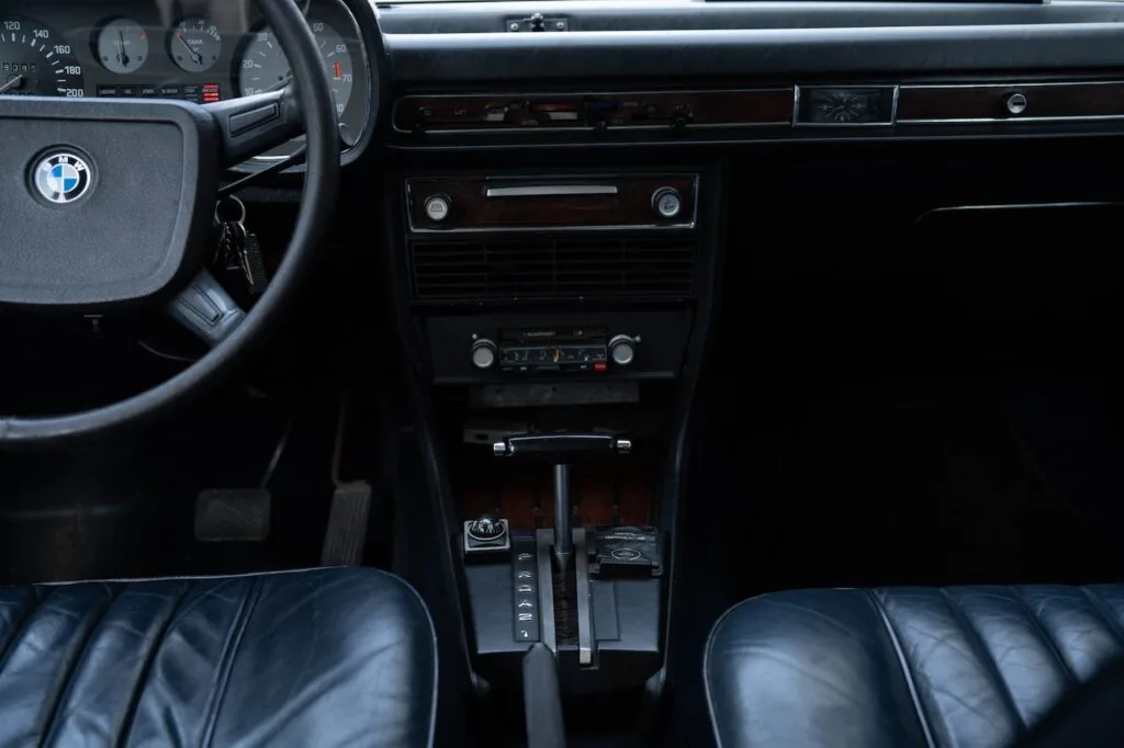 Oldtimers te koop BMW E3 3.3L